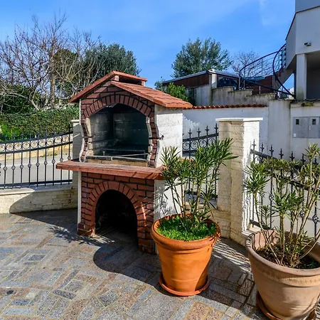 Holiday home House With A Parking Space - 13655 Medulin