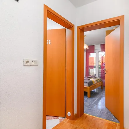 House With A Parking Space - 13655
