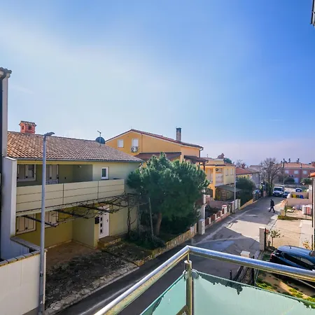 House With A Parking Space - 13655 Vakantiehuis *