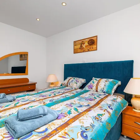 Prázdninový dům House With A Parking Space - 13655 Medulin